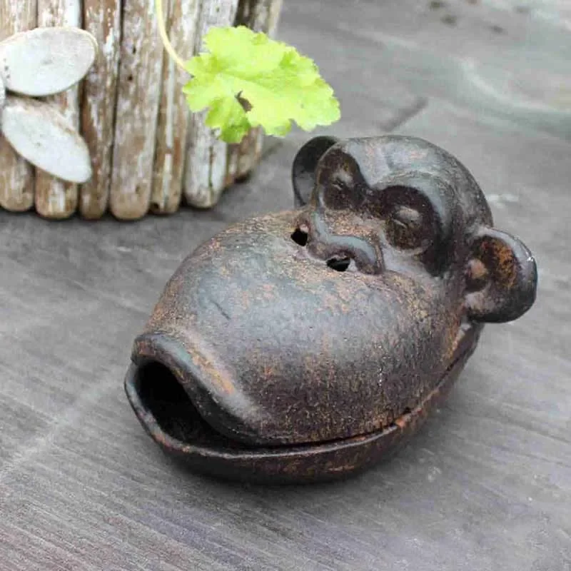 Retro country cast iron orangutan ashtray wrought iron crafts home desk window decoration storage ornaments