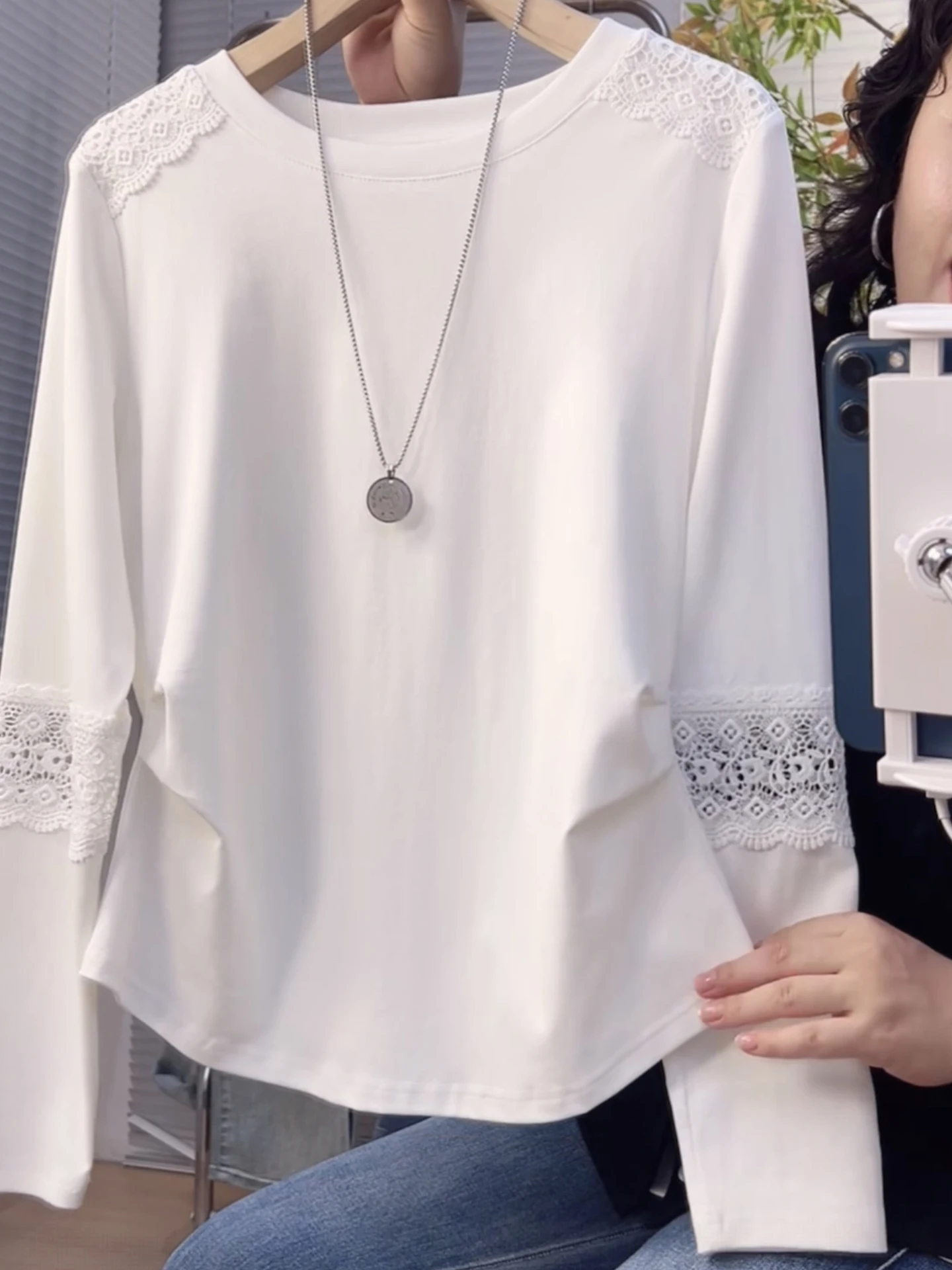 

Lace Splice Loose Long Sleeve round Neck T-Shirt Slimming Simple Base Shirt Trendy Top for Women Commute Style Autumn Wear