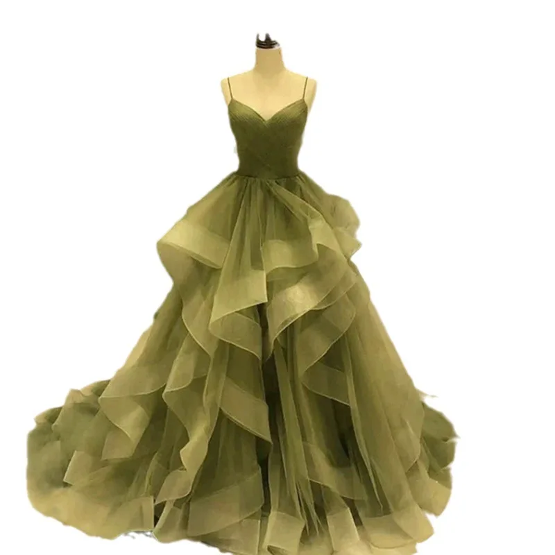 Elegante cinta de espaguete em camadas verde tule vestido de baile vestidos de noite 2025 tribunal trem vestidos de baile vestidos de festa de aniversário