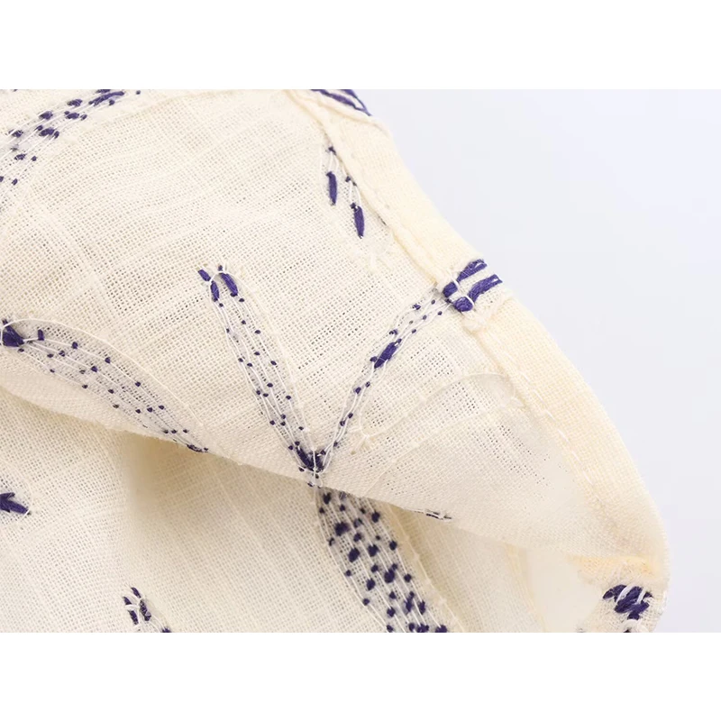 YENKYE 2025 Camisa holgada informal bordada de manga larga con cuello en V y botones delanteros para mujer blusa de otoño