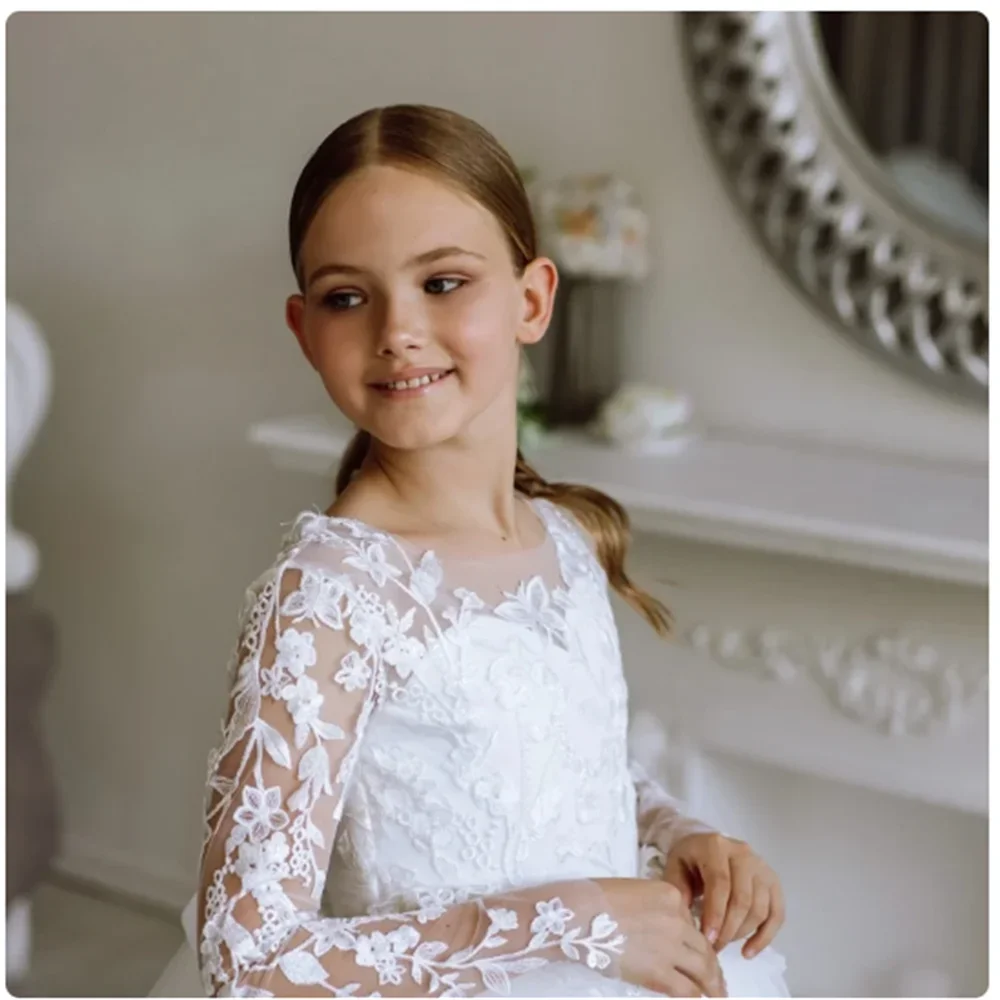 White Tulle Flower Girl Dresses Lace Appliques With Bow Long Sleeve For Wedding Birthday Party First Communion Gowns