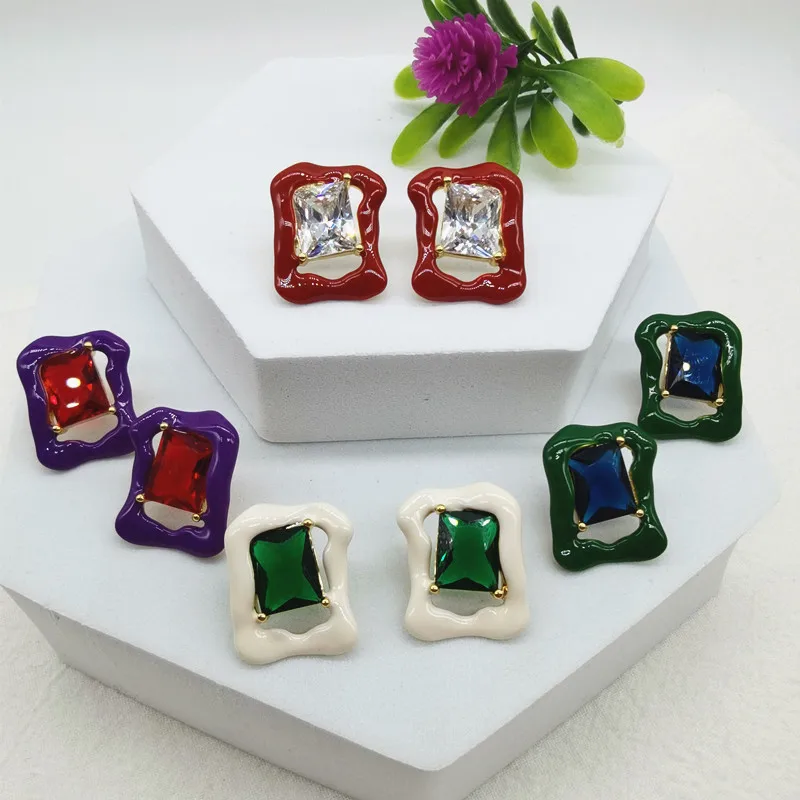 Classic Niche Style Handpainted Enamel Retro Drip Oil Rectangle Stud Earrings for Women Simple Temperament Office Lady Jewelry