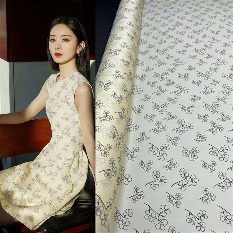 Beige Background Small Plum Blossom Print Star Style Double Qiao Silk Summer Women's DIY Sewing Needlework Mulberry Silk Fabric