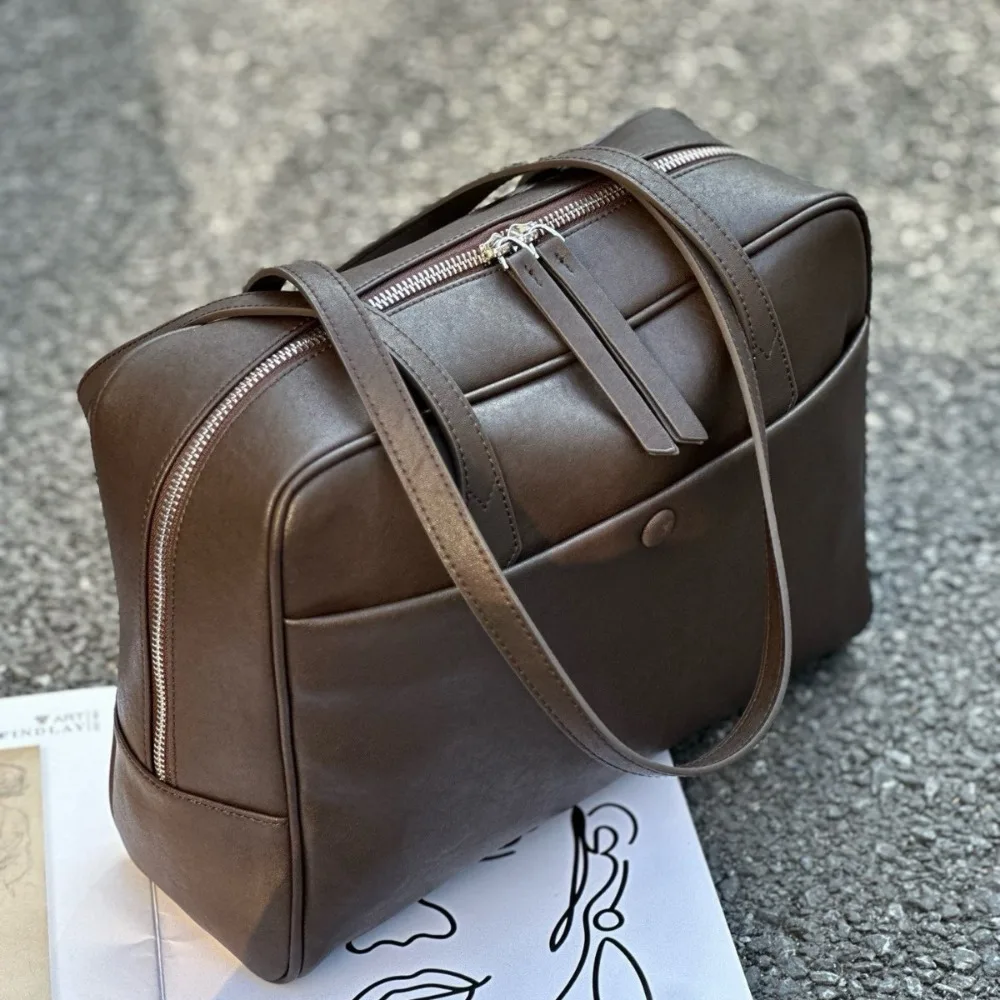 

New Retro Leather Women's Large-capacity Commuter, Portable Underarm Bag, Shoulder Messenger Textured Loose and Casual Fashion