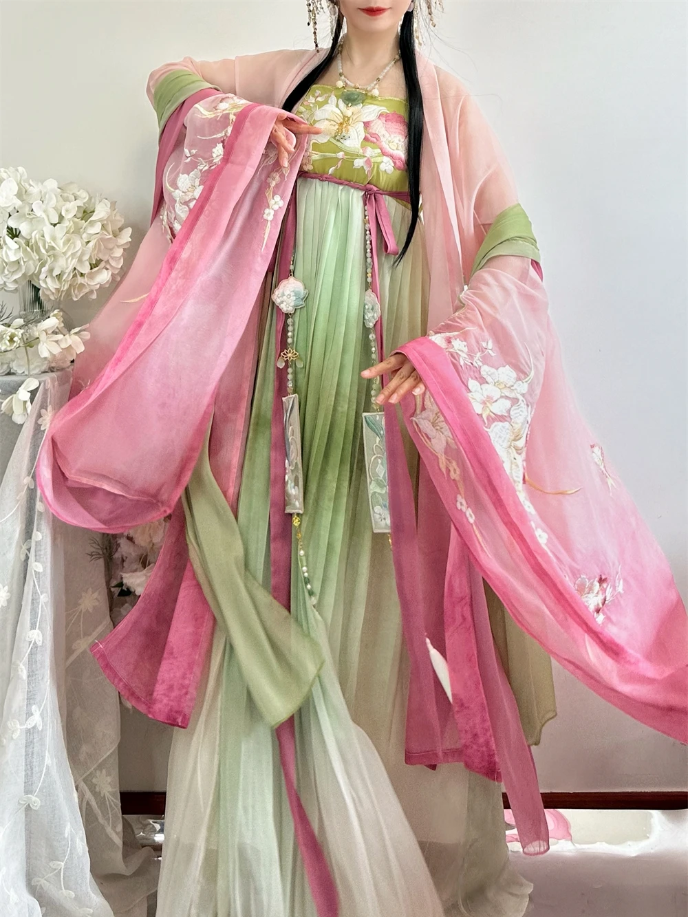 

Original Hanfu New Song Dynasty Hezi Skirt with Large Sleeves and Embroidery - Women's Summer Gradient Dyed Embro