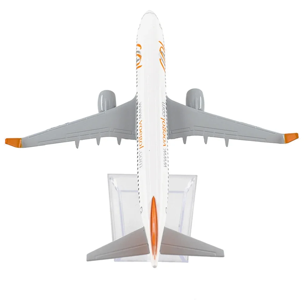 1/400 Scale Alloy Aircraft Boeing 737 GOL Airlines 16cm Alloy Plane B737 Model Toys Children Kids Gift for Collection