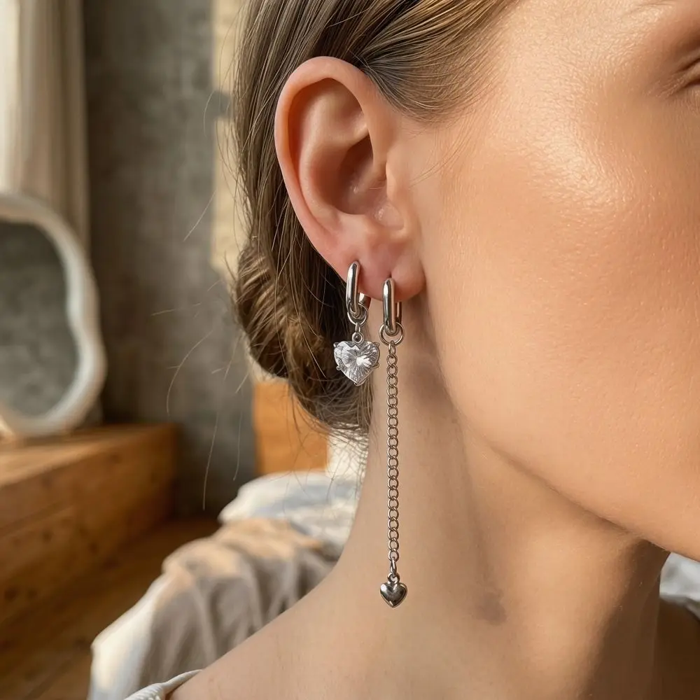 Aesthetic Tassel Design Asymmetric earrings Heart Shape Y2K Long Pendant Earrings Elegant Crystal Heart Earrings Daily Wear