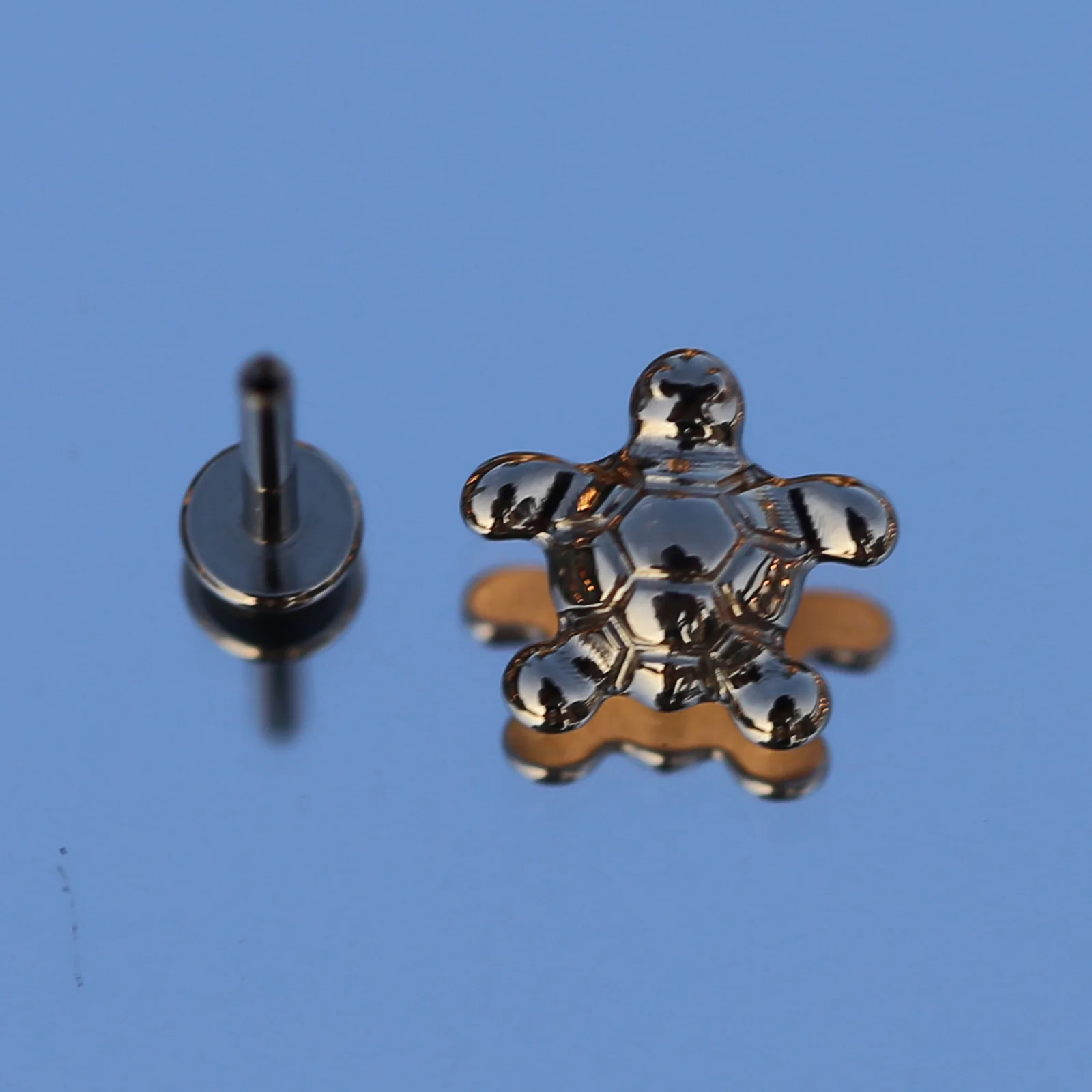 16G Implant Grade Titanium ASTM F136 Internal Thread Screw Turtle Maple Leafskull Crown High Polished  Ear Piercing Body Jewelry image 3