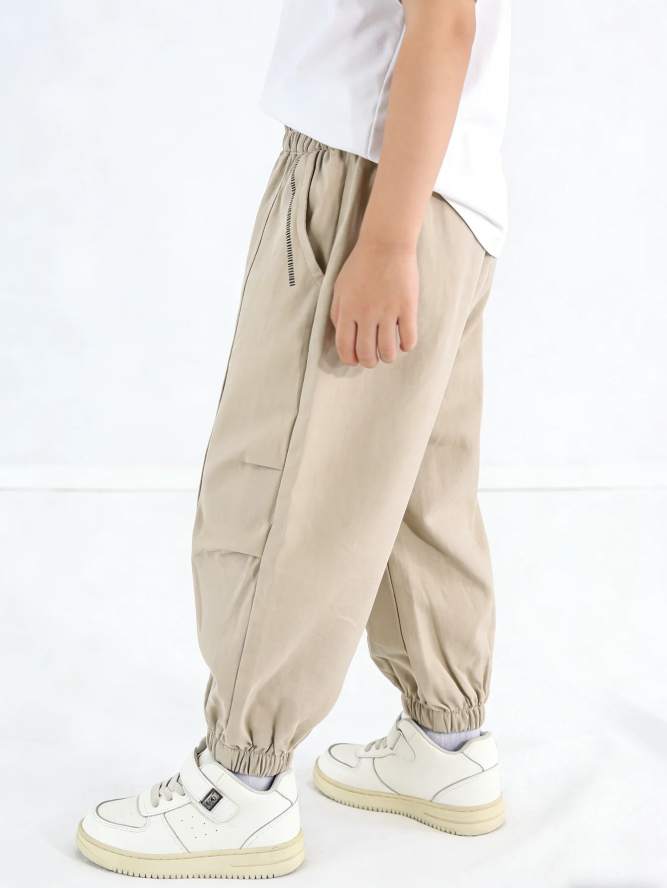 Kids Casual Denim Cargo Pants, Breathable Soft Elastic Waist Jeans, Durable Multi-Pocket Trousers For Boys Daily School Play