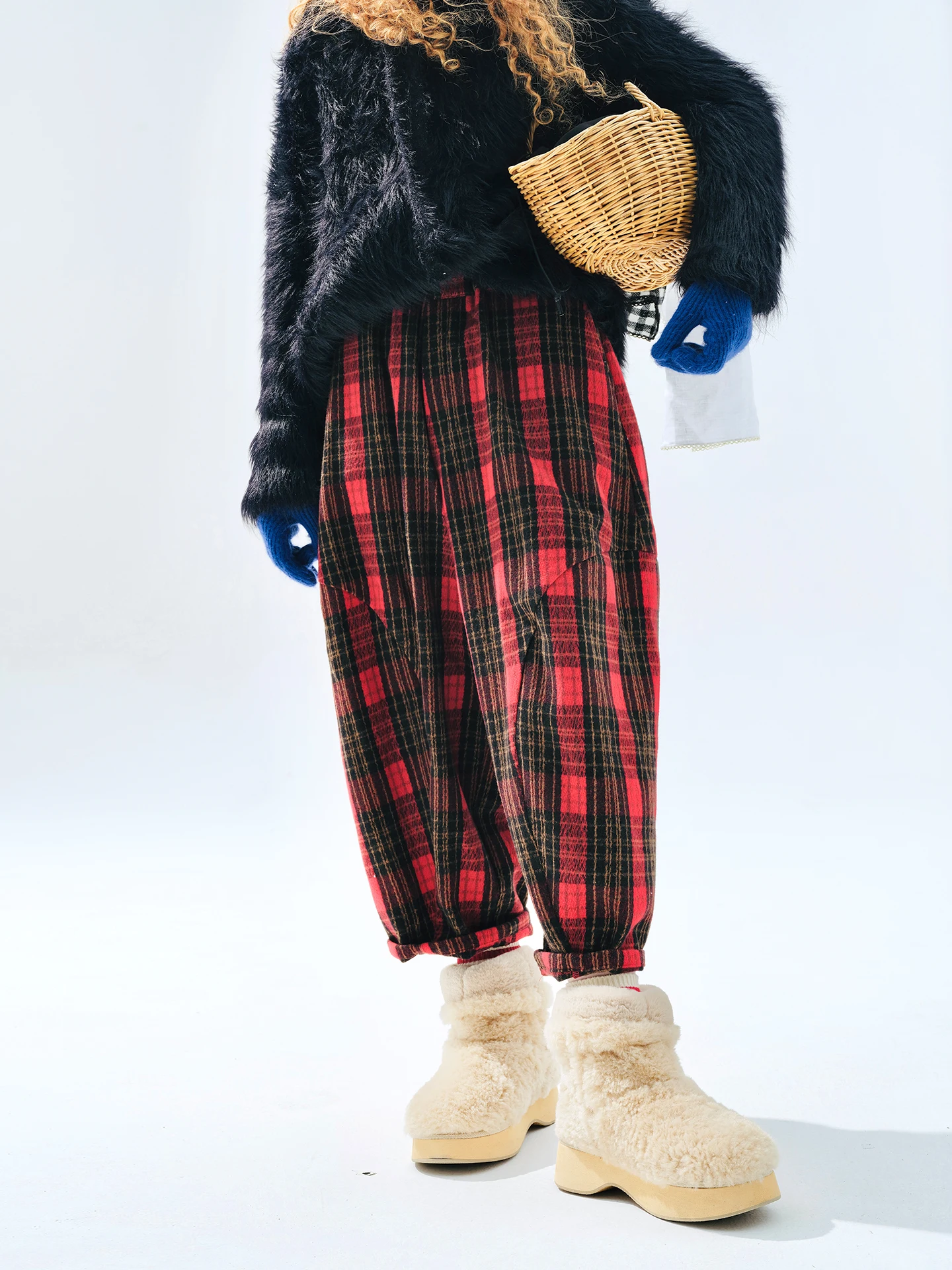 imakokoni 2025 بنطال جزر منقوش باللون الأحمر الأصلي للشتاء - مزيج سميك ودافئ على الطراز الياباني بنطلون نسائي 255276