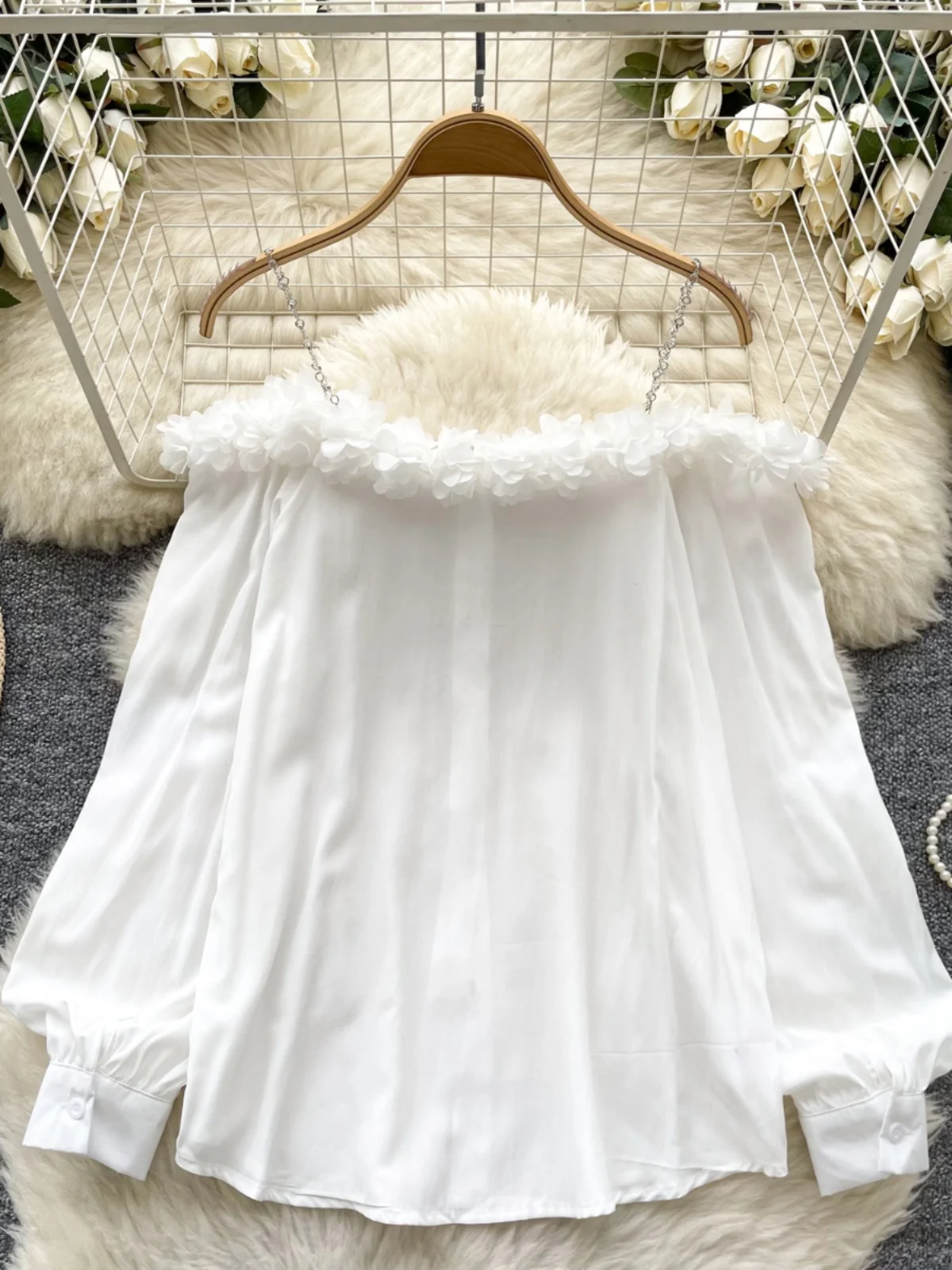 

Ele Off-oulder Loose Fit irt with Choker Design And 3D Lace Trim Commute Sle Korean Version Long Sve Spring irt