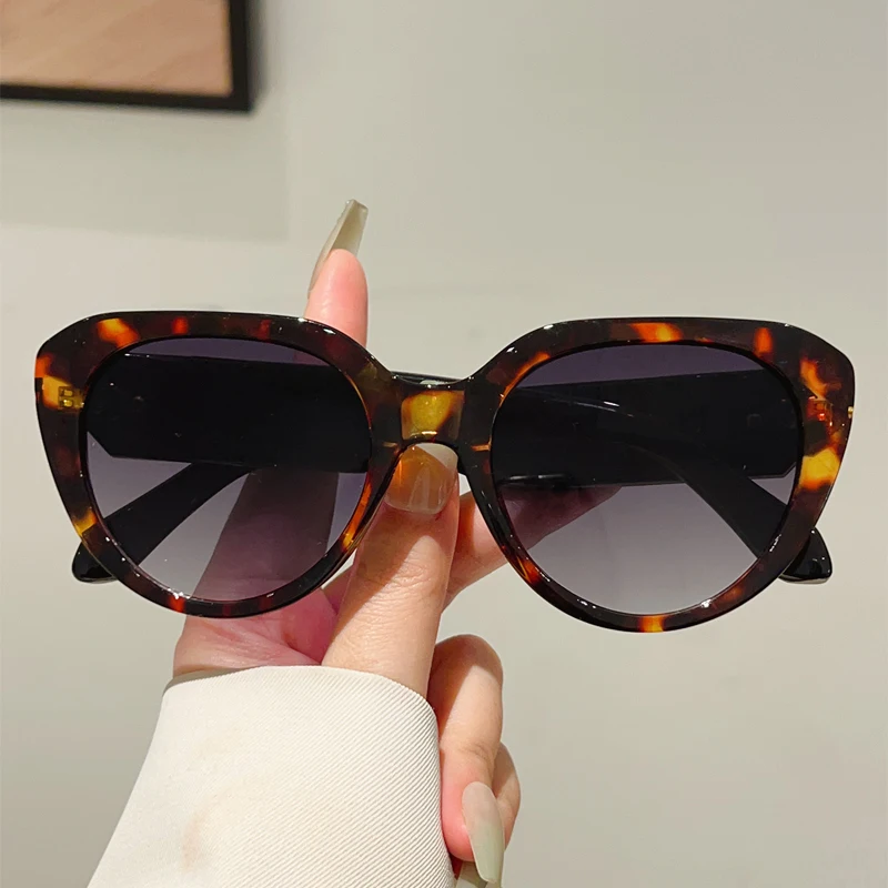 KAMMPT Übergroße Cat Eye Sonnenbrille Frauen Neue Mode Candy Farbe Rand Dekor Sonnenbrille Dame Trendy Marke Design Outdoor Shades