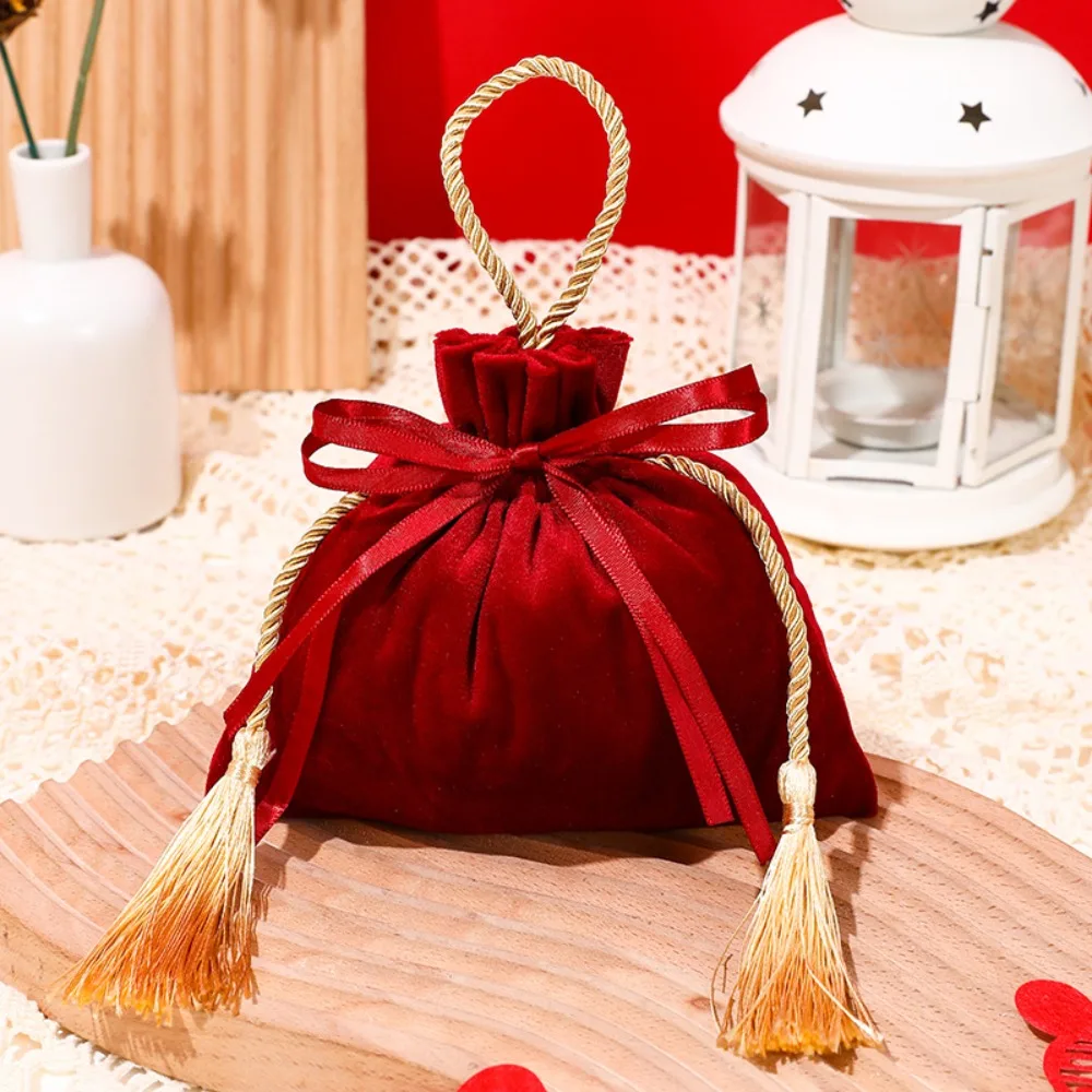 Chinese Drawstring Candy Bag Traditional Velvet Flannel Gift Bag Wine Red Tassel Wedding Gift Bag Candy Pouches