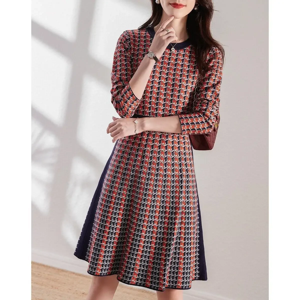 KnitDress Women's Autumn Collection 2023 New French Elegant Style Round Neck Color Blocking Fashionable Slimming A- line Skirt