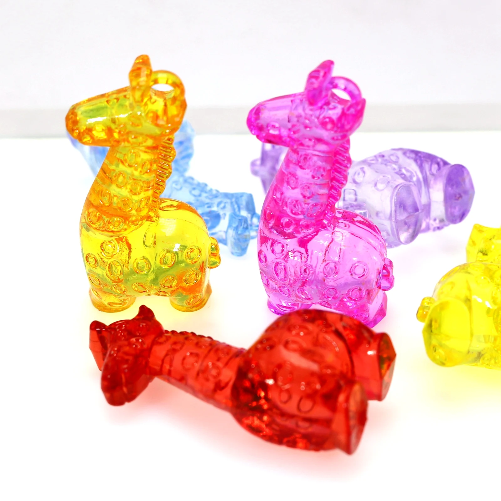 10 Transparent Acrylic Giraffe Pendants Funny Charms Girl Kid Craft Hobby Gift