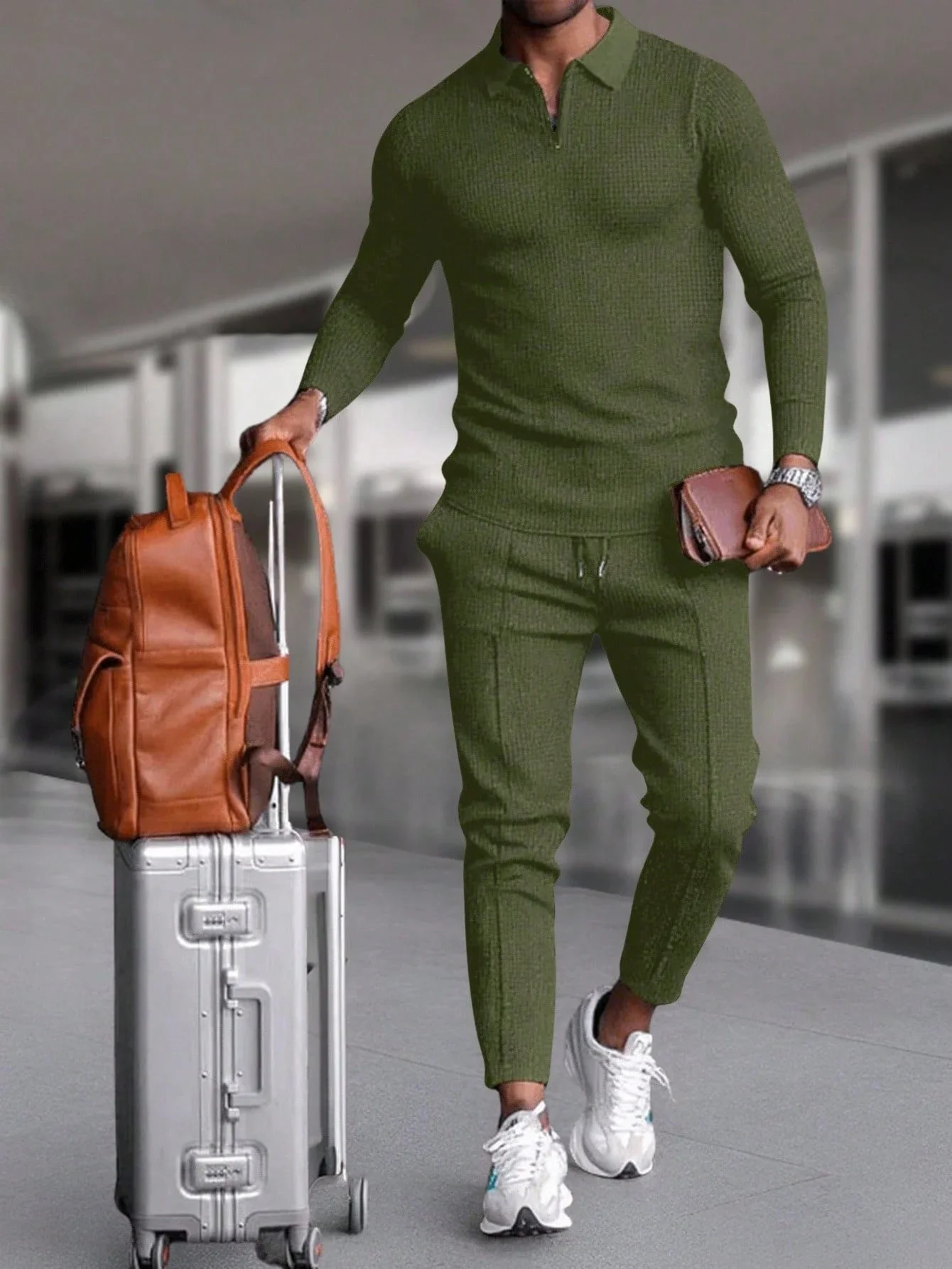 Conjunto de suéter con cremallera de un cuarto y pantalones deportivos con cordón para hombre, atuendo informal para el aeropuerto, verde oliva