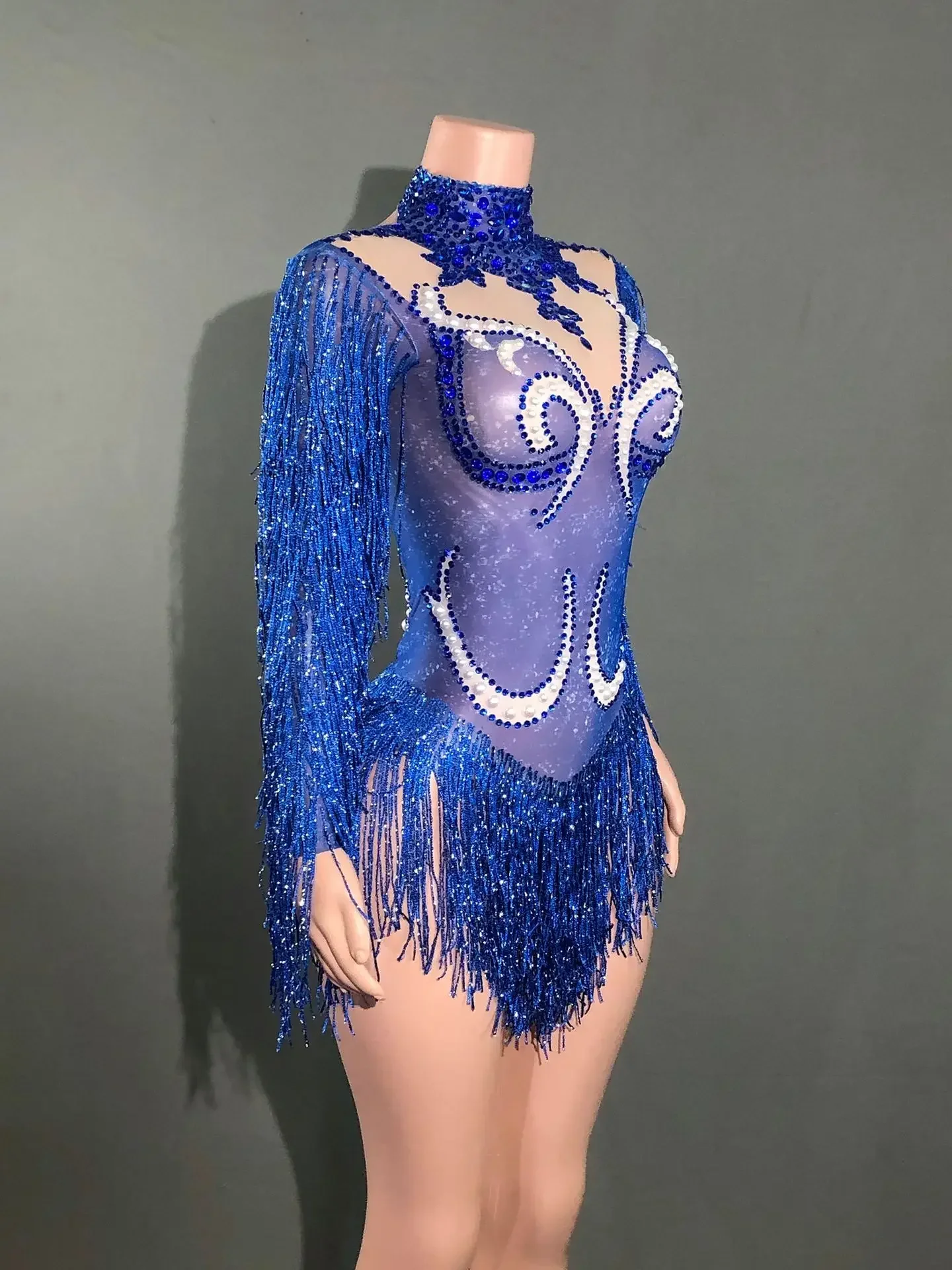Neues Tanzkostüm für Frauen, Geburtstagsparty-Outfit, Luxuriöser Grauer Fransen-Body mit Silberfarbenen Strasssteinen und Perlen, Transparenter Bodysuit – Detail 13