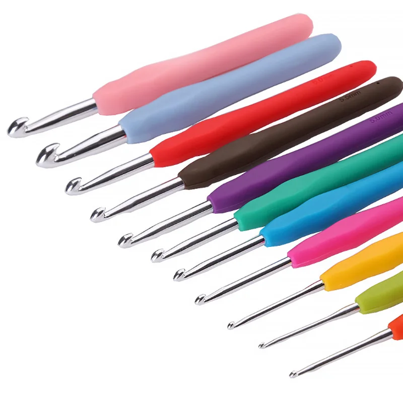 Aluminum Crochet Hook Plastic Handle Sewing Knitting Crocheting Needles DIY Yarn Sweater Weave Tools 2mm 3mm 4mm 5mm 6mm 7mm 8mm