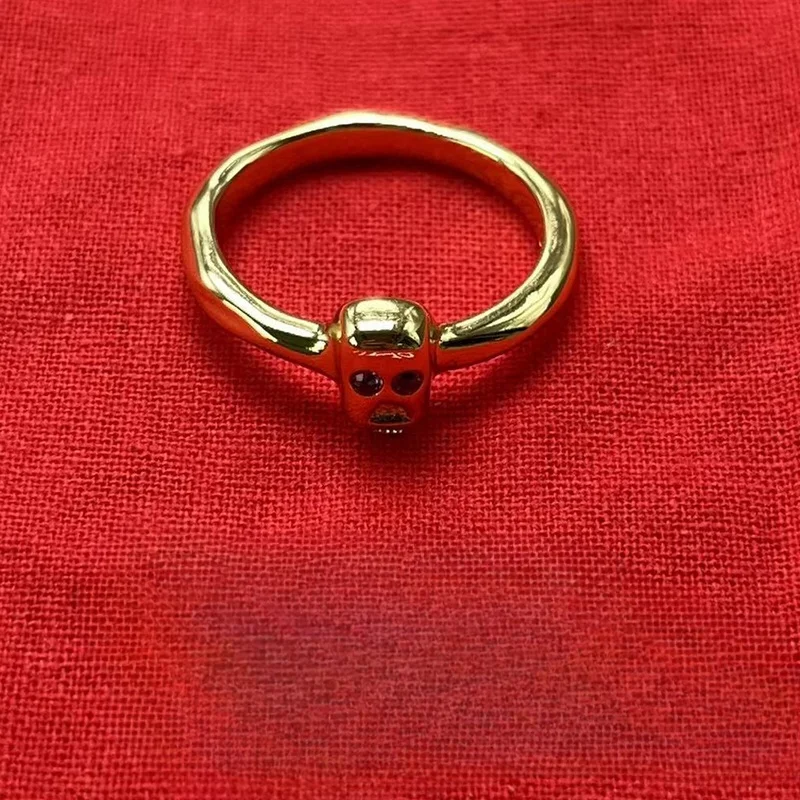 Anillo de calavera exquisito de alta calidad para mujer, joyería romántica para vacaciones, paquete de regalo, europeo y americano, 2023