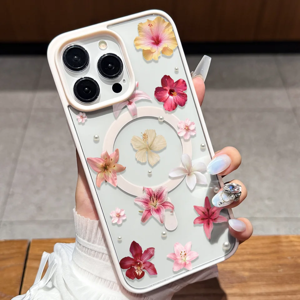 Funda protectora transparente de estilo Ins con flores preservadas y secas y perlas, magnética, compatible con iPhone 11-17 Pro/Pro Max/Plus/Air y Samsung S23/S24/S25 Plus/Ultra, carga inalámbrica magnética fuerte, universal para accesorios magnéticos 3