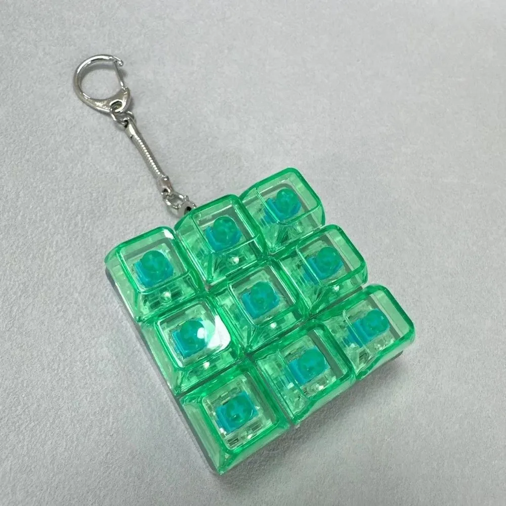 Relaxing DIY Keyboard Fidget Keychain Keys Button Keycap Keyboard Cap Relief Stress Pass The Time Clicker Toy Adult