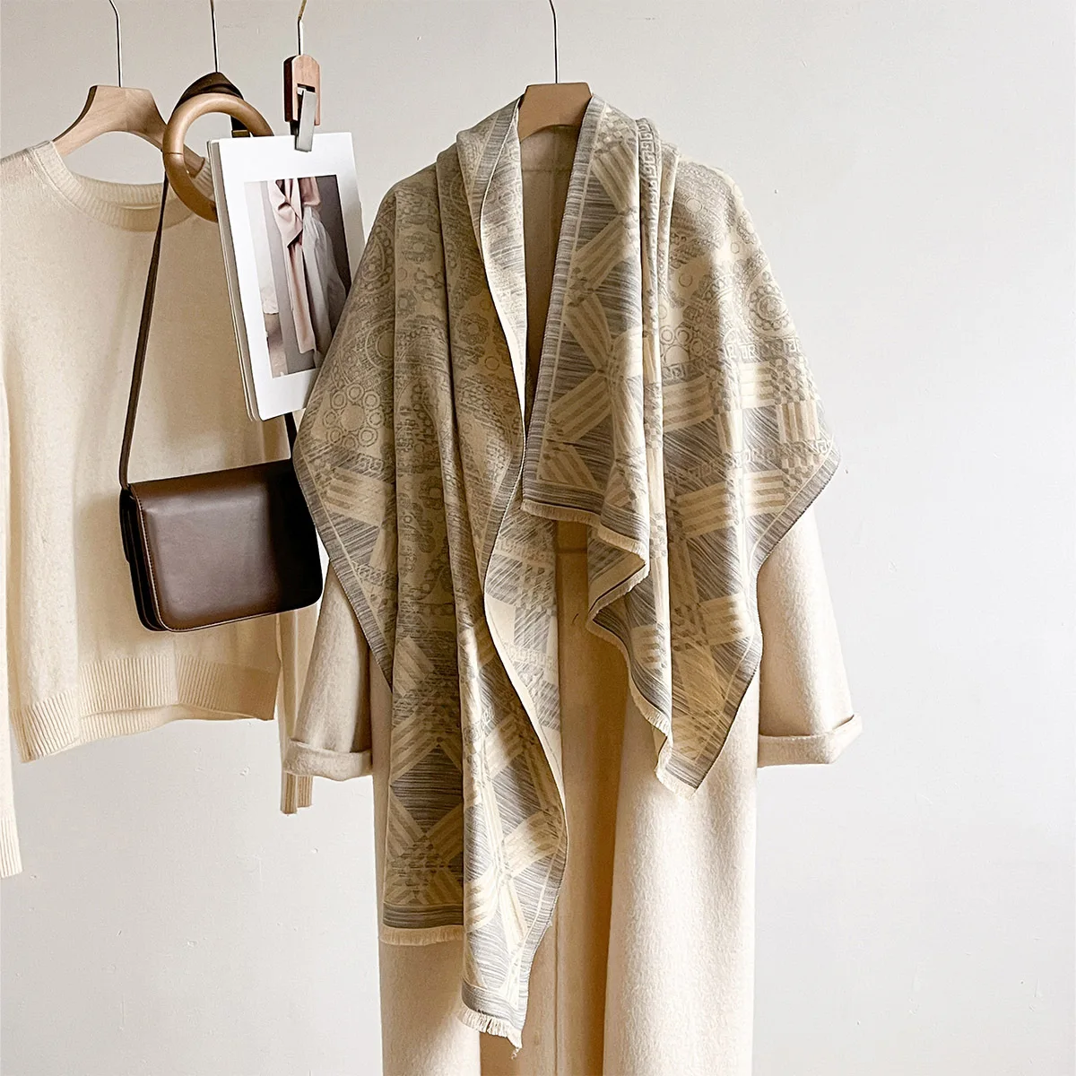 Women Imitation Cashmere Scarf Fringed Thick Warm Shawl Reversible Winter Paisley Print Scarf Pashmina Autumn Large Blanket Wrap