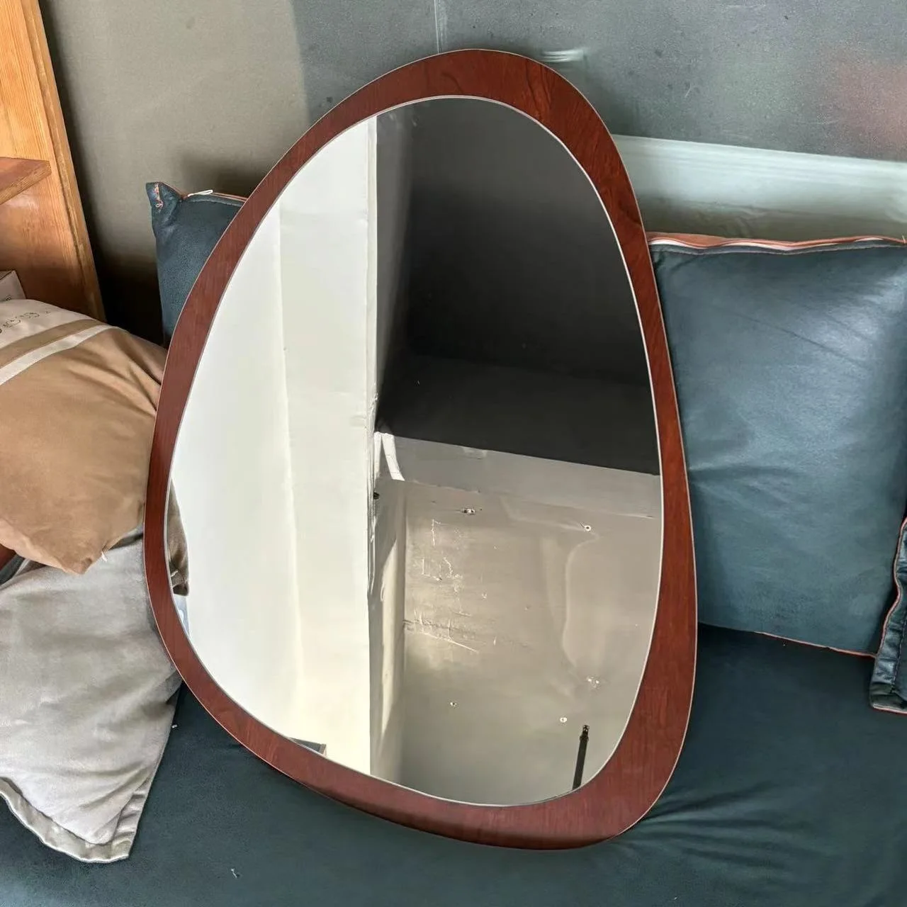 مرآة تزيين معلقة على الحائط من القرون الوسطى، مرآة حمام للمرحاض الأمريكي الصلب