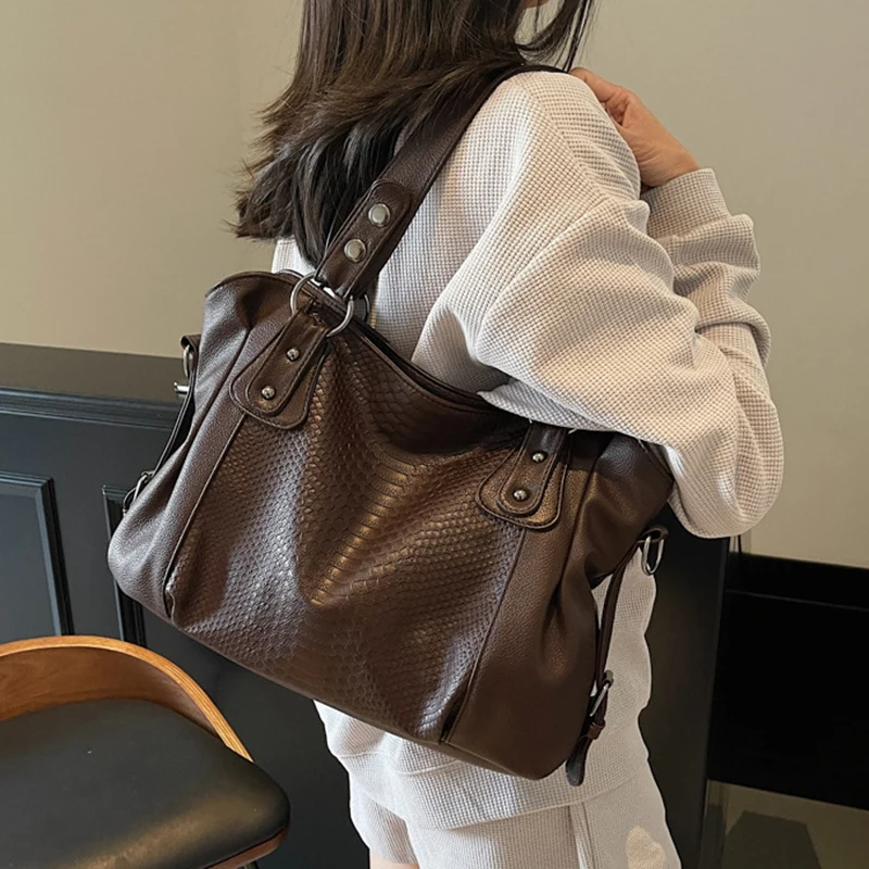 2026 New Women's Shoulder Bag Vintage Casual Tote Stylish Versatile Commuter Soft Leather Handbag Crossbody Bags for Women