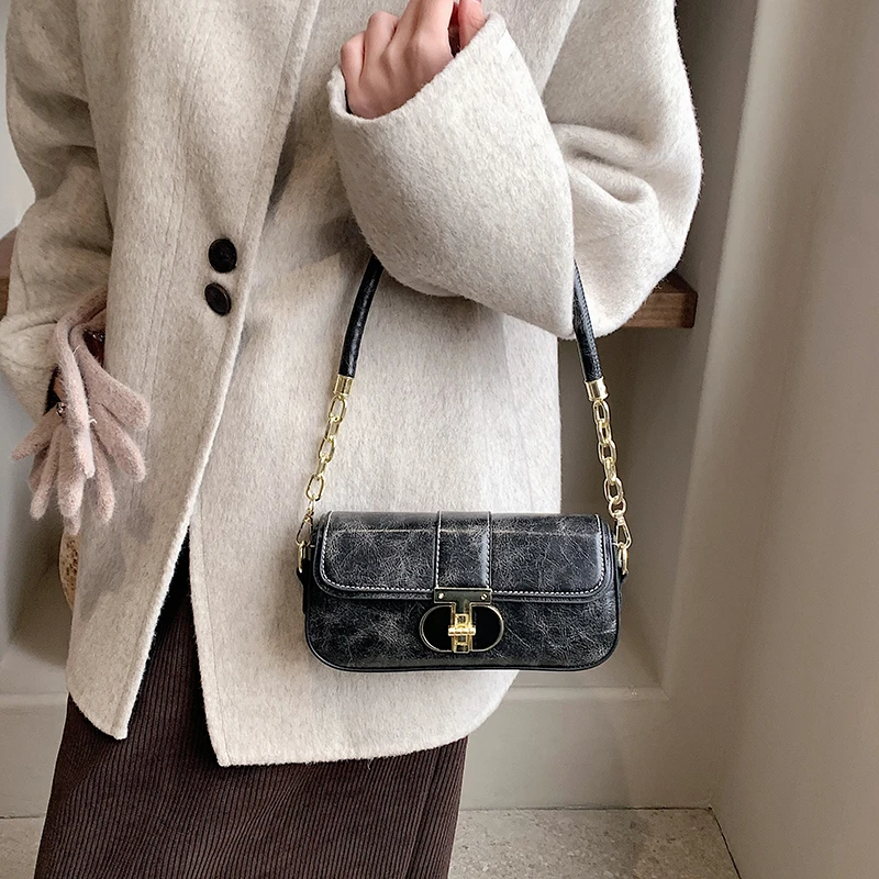 

Fashionable Versatile Shoulder Bag In European American Style, Exquisite Details Perfect For Creative Female Professionals.
