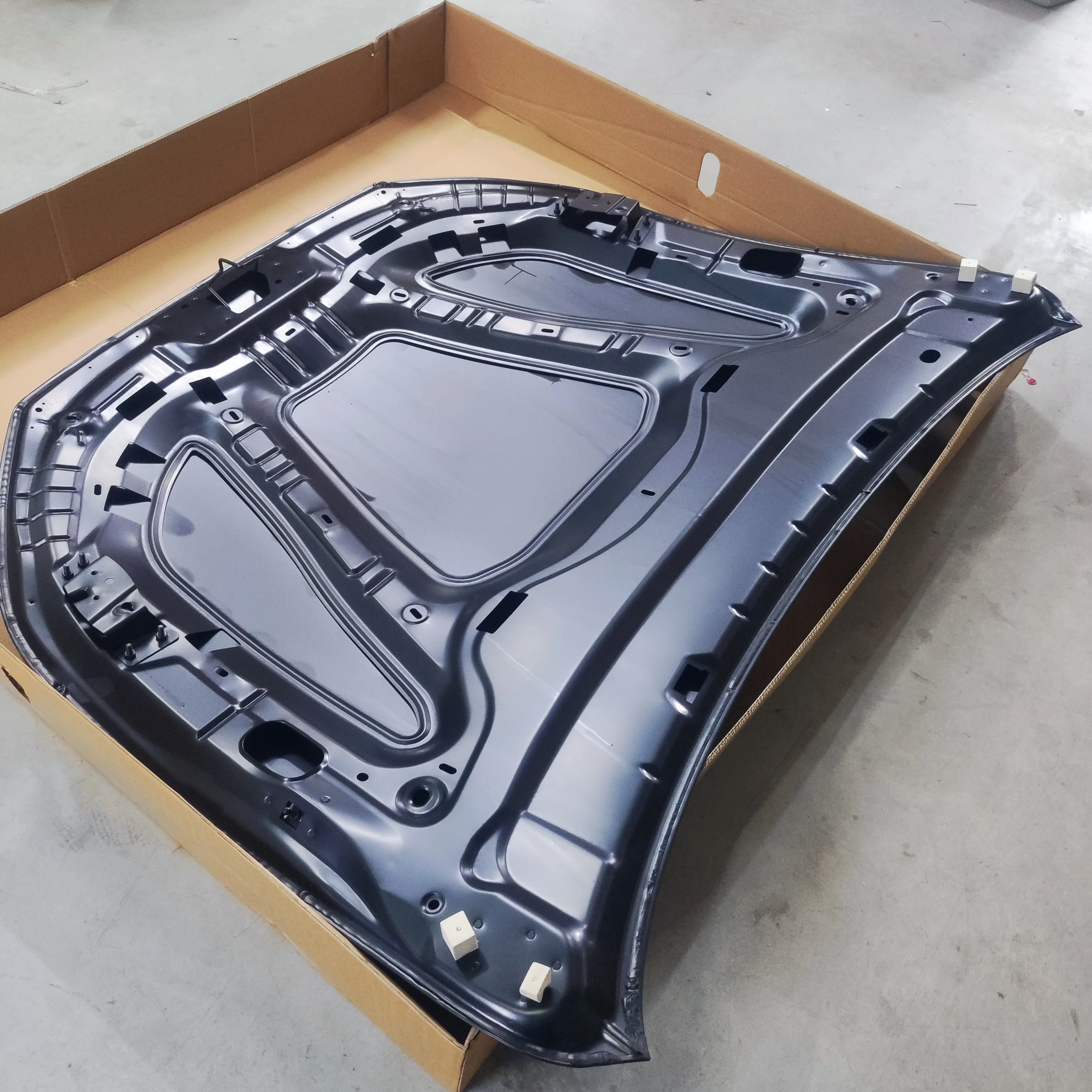 High Quality Replacement Auto Car Front Hood Engine Cover Suitable for Maserati Ghibli 5