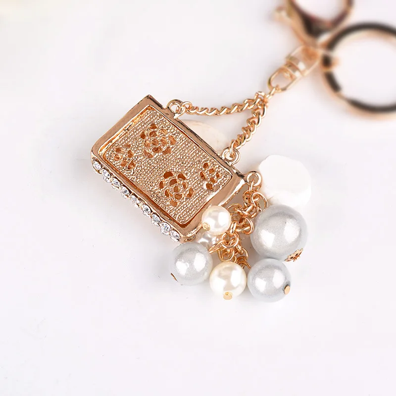 Creative Pearl Rhinestone Keyrings Handbag Design Key Chain Car Key Ring Women\'s Bag Charm Pendant Fashion Keychains Trinket