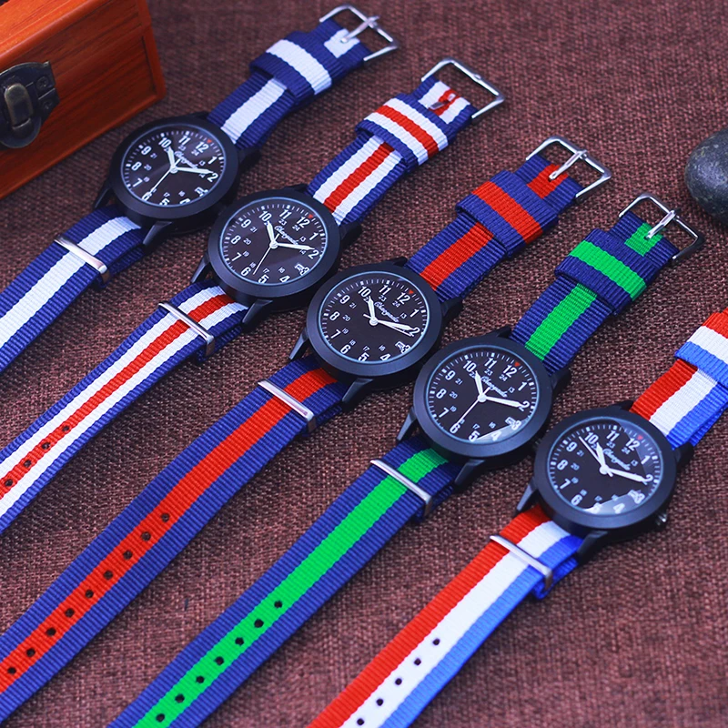 Men and Women's Striped Strap Watches, Impermeável, Elétrico, Casal, Encontro, Amantes, Presentes de Natal, Moda, Famoso, 2024