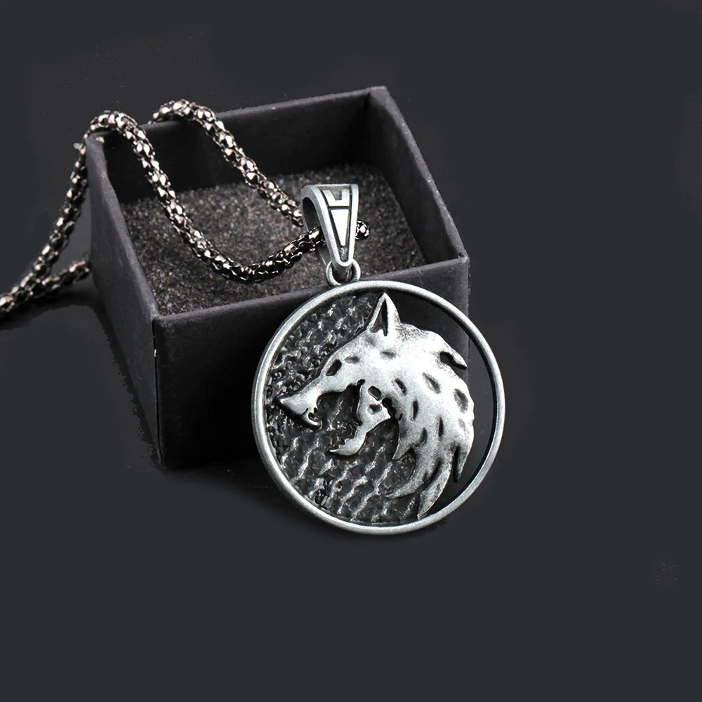 Dropshipping Alloy Amulet Vintage Viking Wizard Wolf Head Rune Pendant Necklace Men Wild Hunt Pendant Viking Wolf Jewelry