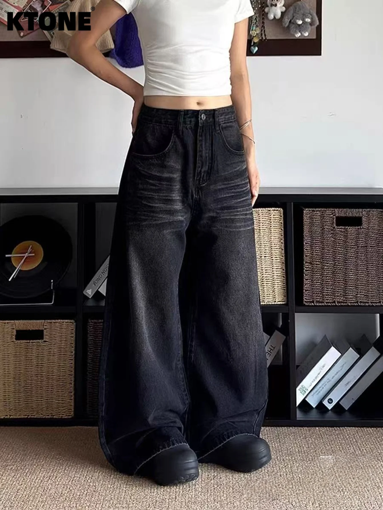 Solid Color Jeans U…