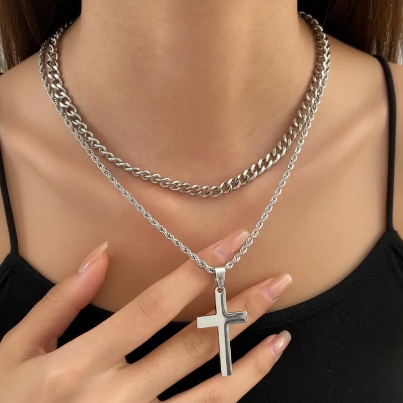 European American Cross Pendant Necklace for Women, Premium Metal Chain Sweater Chain, Elegant Statement Fashion Jewelry Accesso