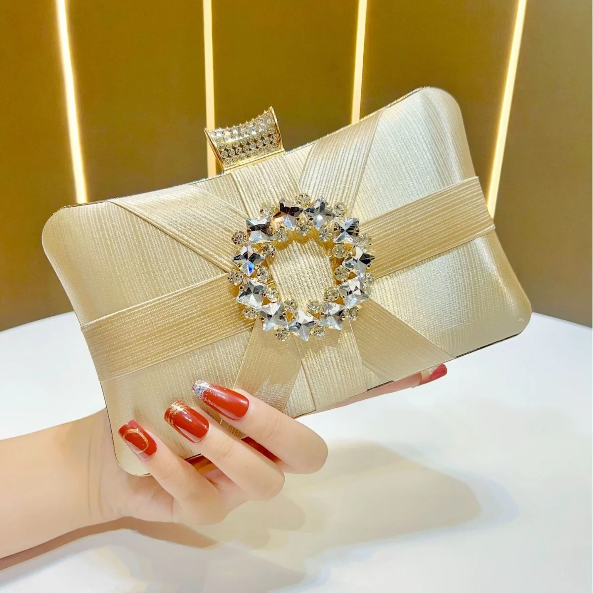

2025 New Luxury Rhinestone Clutch Bag for Women Elegant Party Evening Purse Fashion Shoulder Crossbody Bag Wedding Prom Handbag