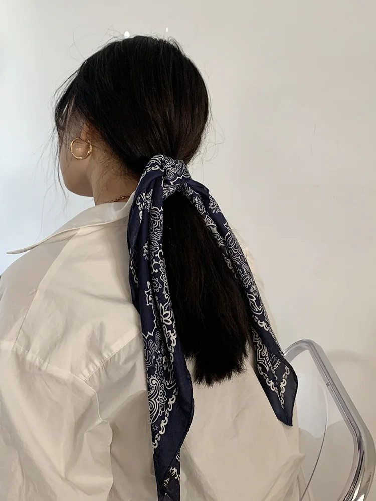 Vintage Blue Silk Square Scarf Women Satin Shawl Wrap Hijab Female Hair Band Wrist Luxury Headkerchief 70*70cm Echarpe Bandana