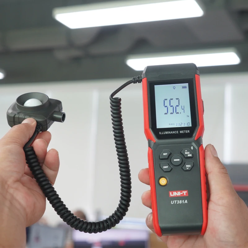 UNI-T Misuratore di illuminamento digitale portatile con comunicazione Bluetooth intelligente UT381A/400000lx luxmetro/99 set di memorizzazione dati