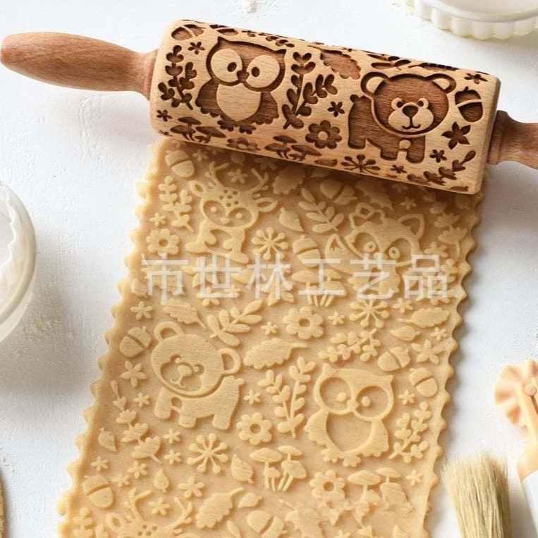 

Christmas Owl Rolling Pin Laser-Engraved, Cartoon Animal Pattern Cookie Cutter Pastry Roller for Holiday Baking