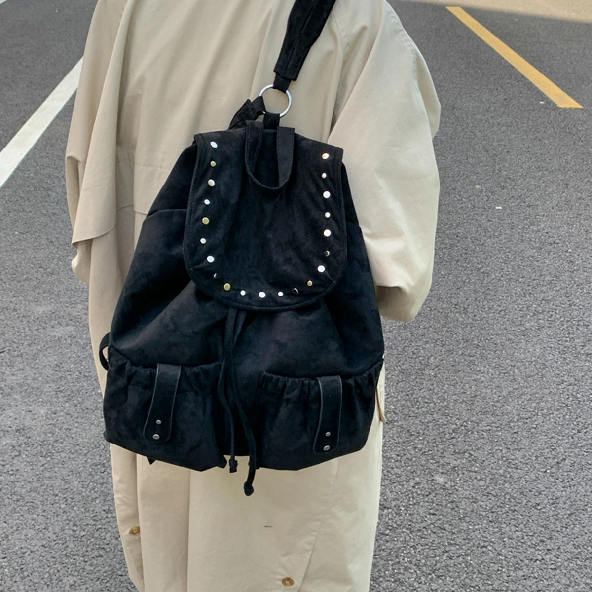 

Роскошный женский рюкзак с шипами, стеганый дизайн, легкий, большой вместительный, с застежкой на клапане, регулируемые ремни, повседневные путешествия, бизнес