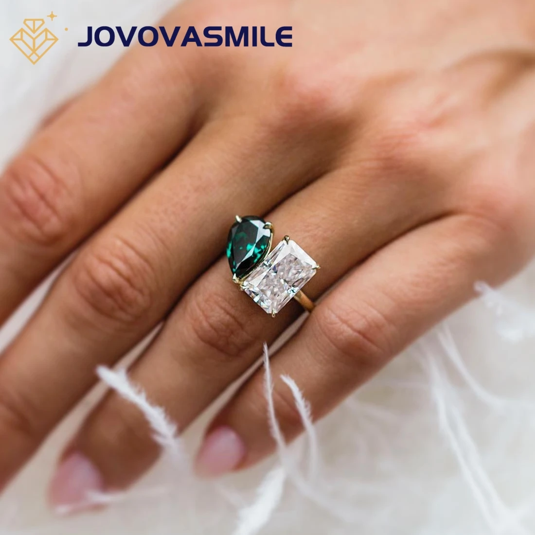 

JOVOVASMILE 4.5 Carat 11.5x7.5mm Radiant Cut and 3 Carat 7*11mm Fancy Dark Green Pear Cut Moissanite Rings for Woman with GRA