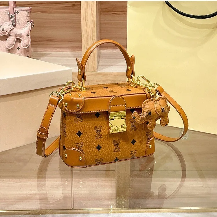 

Minimalist Fashionable Unique Designer Diaper Bags For Women Luxury Vintage Leather Large Capacity Elegant Crossbody Tote Bag