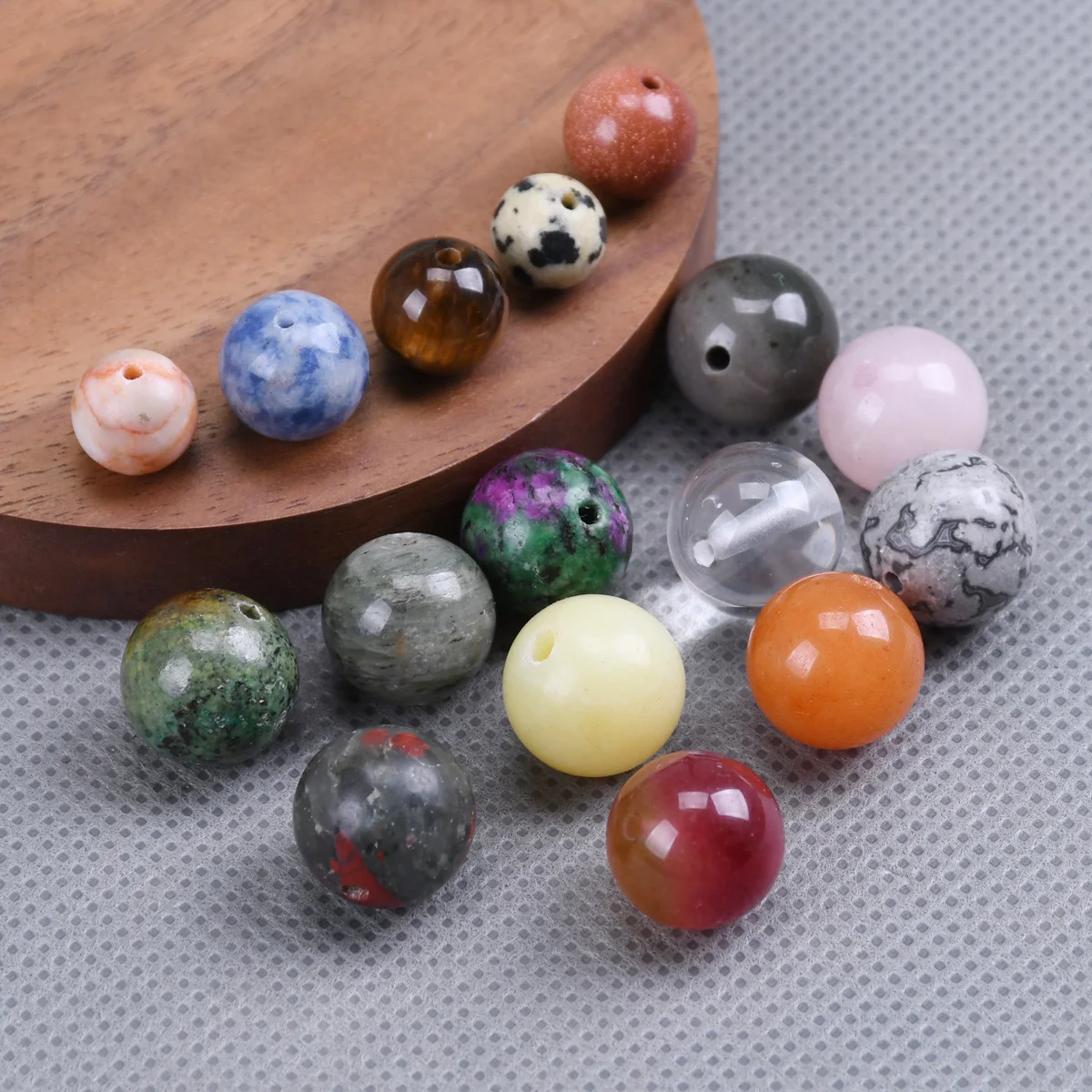 Natürliche, runde Perlen aus Stein, 4 mm, 6 mm, 8 mm, 10 mm, 12 mm, lose Perlen, Großhandel, große Mengen, für die Schmuckherstellung, zum Basteln von Armbändern. – Detail 2