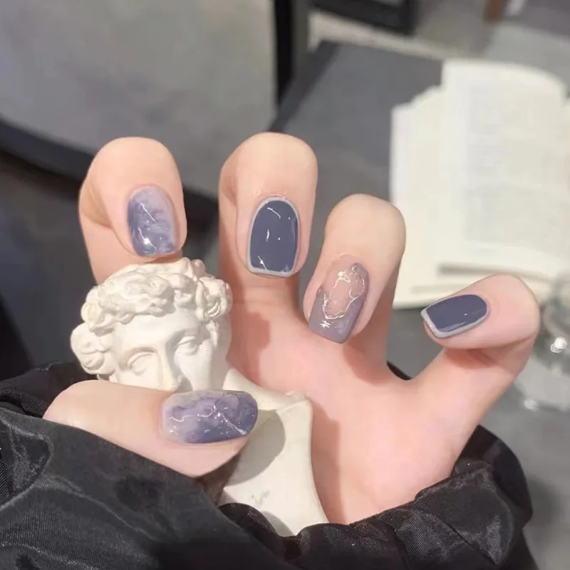 24 stuks Franse blauwe korte nepnagels druk op nageltips kunstmatige volledige dekking marmer dragen kunstnagels kunst vierkant ovaal getextureerd