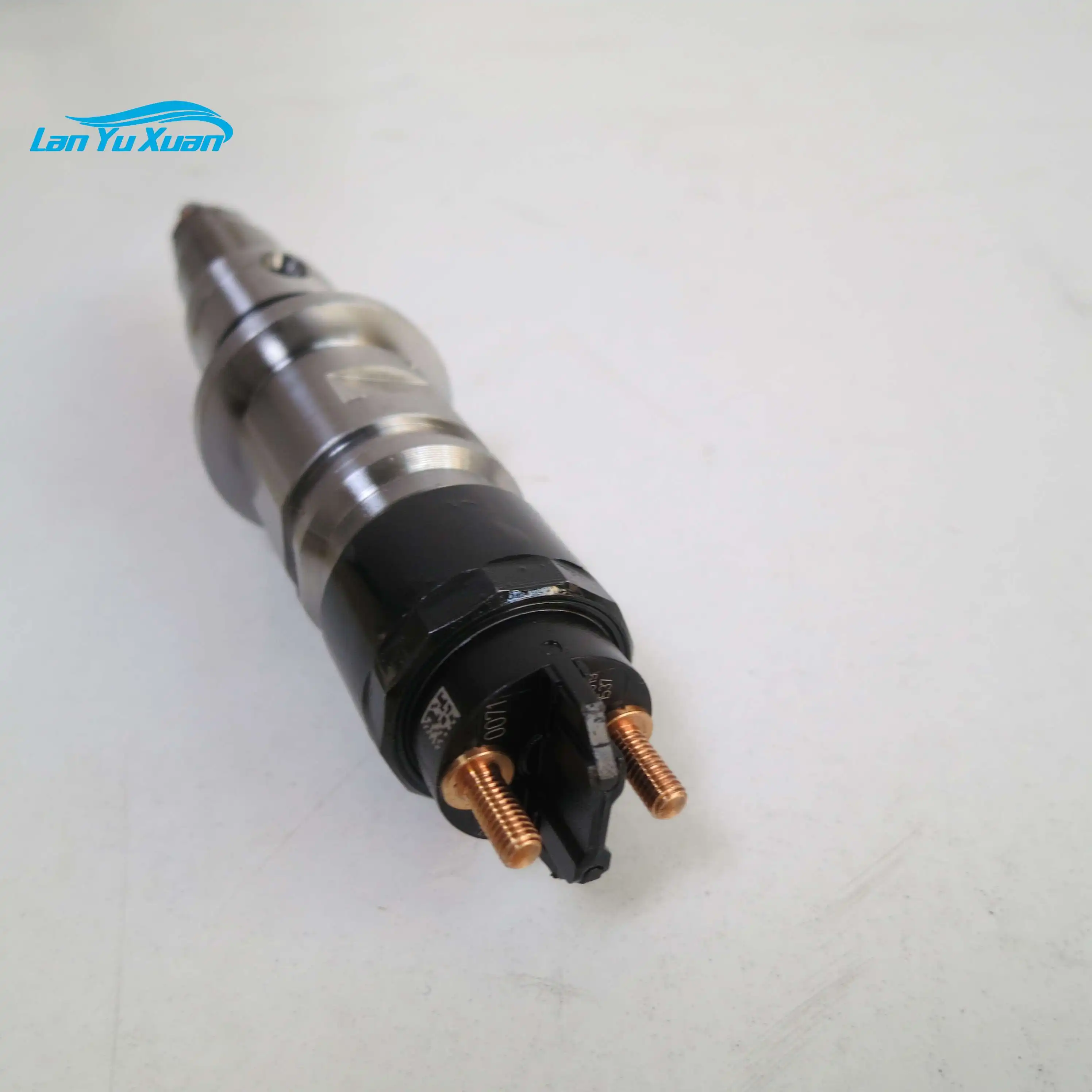 Good price automobile  engine fuel injector 4940096 excavator engine fuel injector