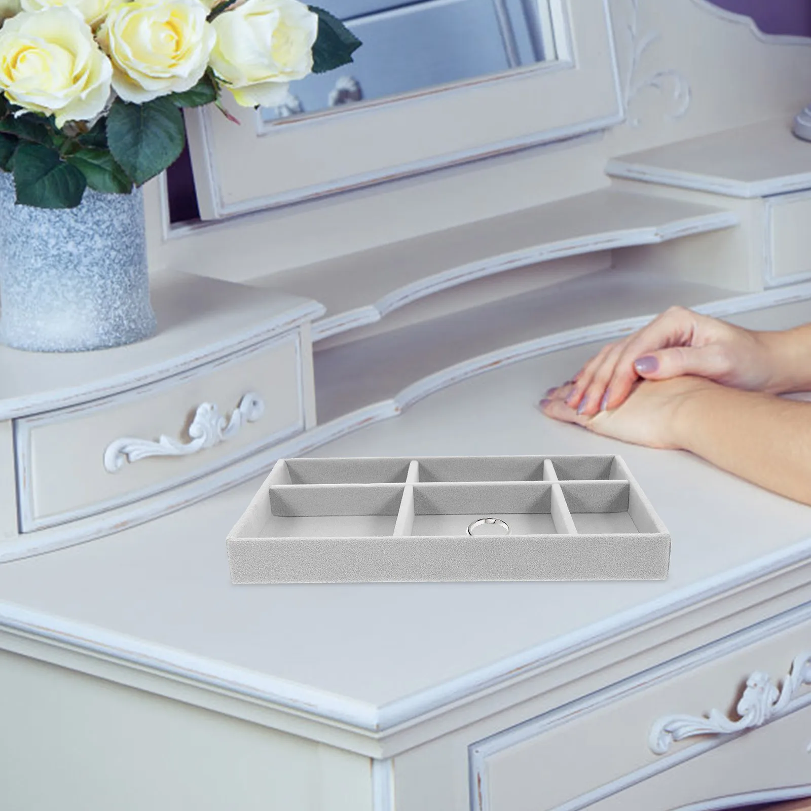 

4Pcs Jewelry Storage Tray Desktop Organizer Density Board Lint Paper Multi-Compartment Jewelry Holder for Necklaces Rings