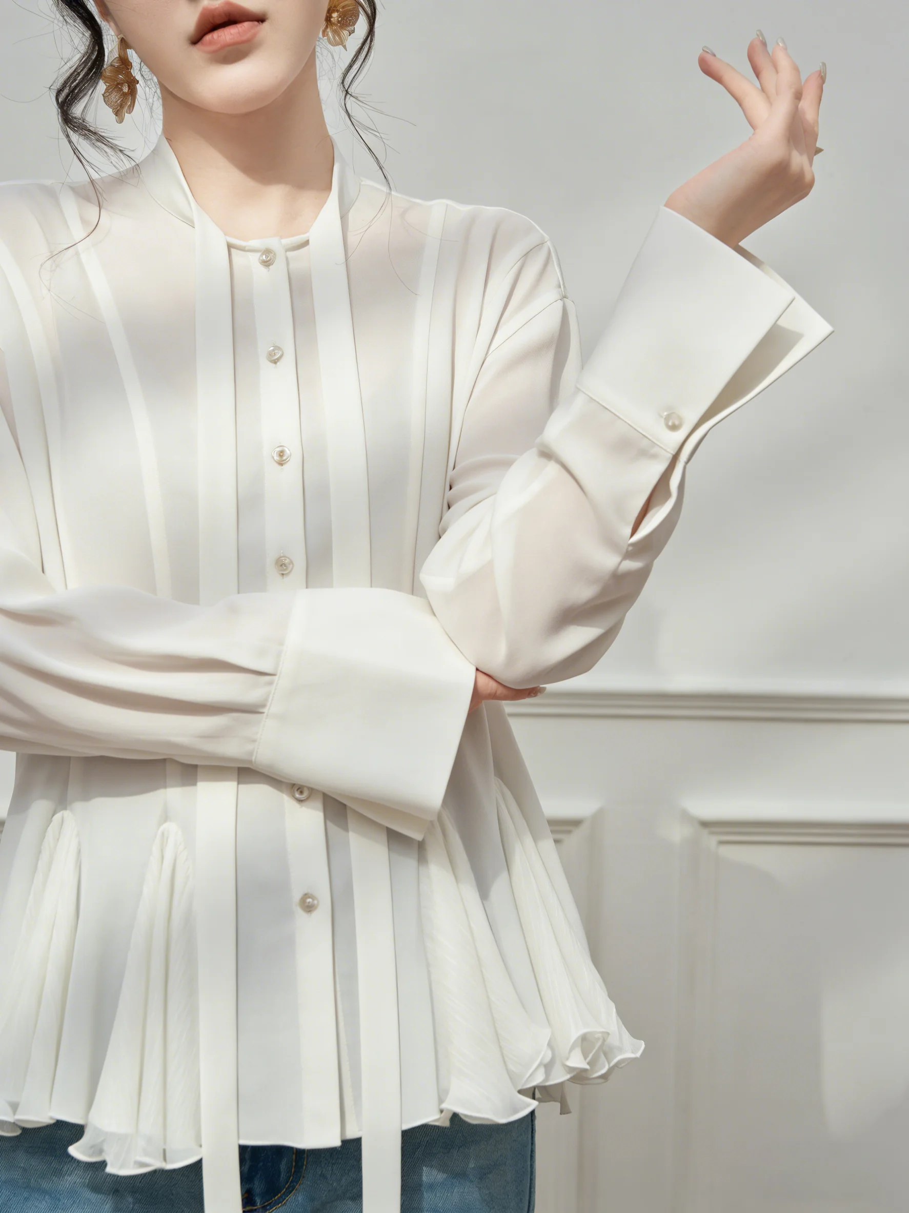 

Elegant White Belted Design Shirt Women's Fashionable Minimalist Luxury Reducing Age Stylish Top Casual Straight Cut Long Sleeve