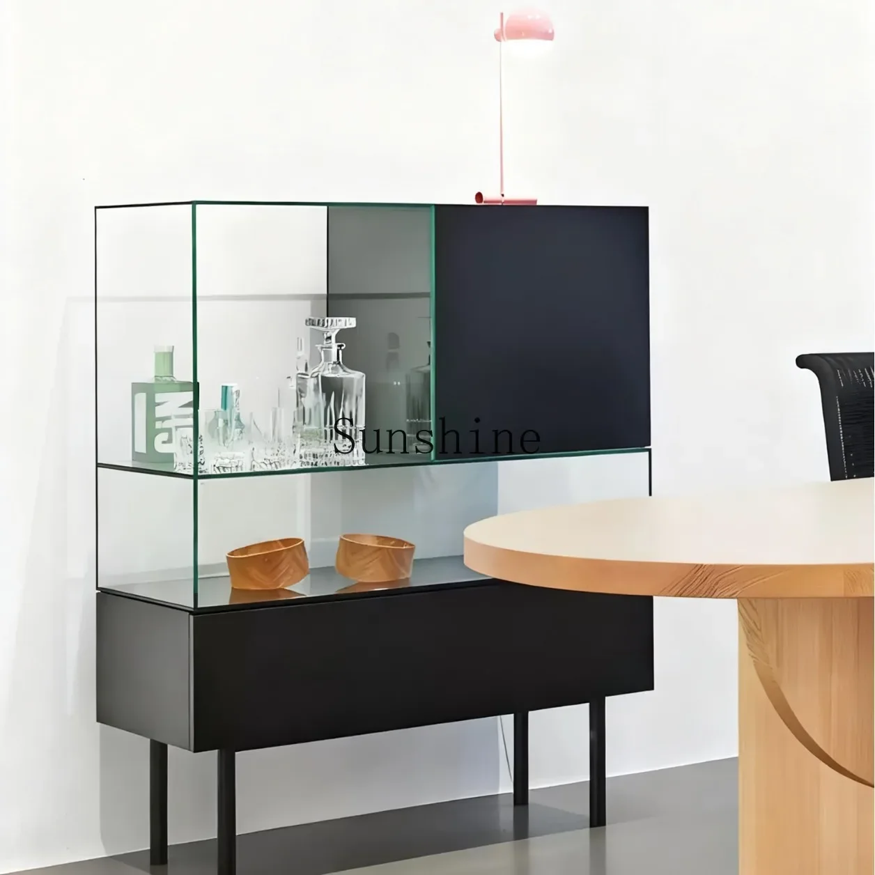 Italian minimalist glass ornament cabinet, dining side cabinet integrated against the wall