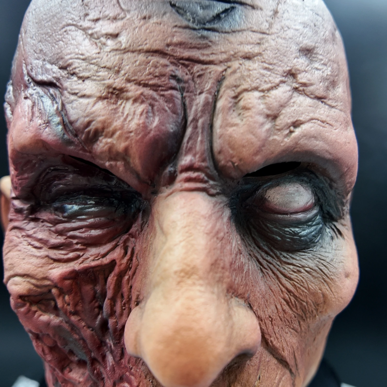Gruselige Priester-Dämon-Latexmaske, Vollkopf-Halloween-Horrormaske, Erwachsenen-Zombie-Cosplay-Party-Karneval-Kostüm-Requisite – Detail 9