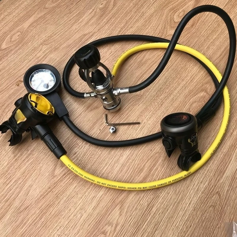 جهاز تنفس صمام تخفيض ضغط الرأس من المرحلة الأولى والثانية للغوص، مقياس الضغط